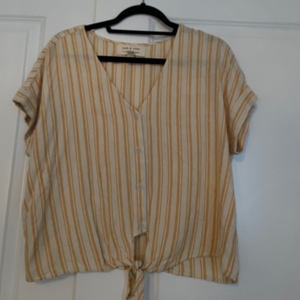 Cloth & Stone tie front blouse